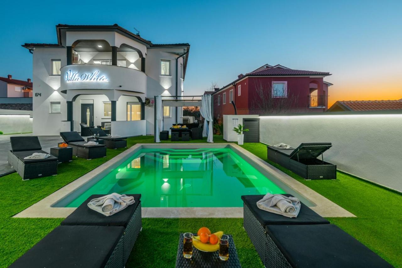 Complex Villa White PUY Exterior foto