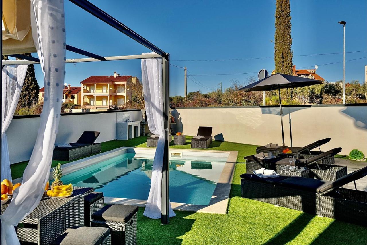 Complex Villa White PUY Exterior foto