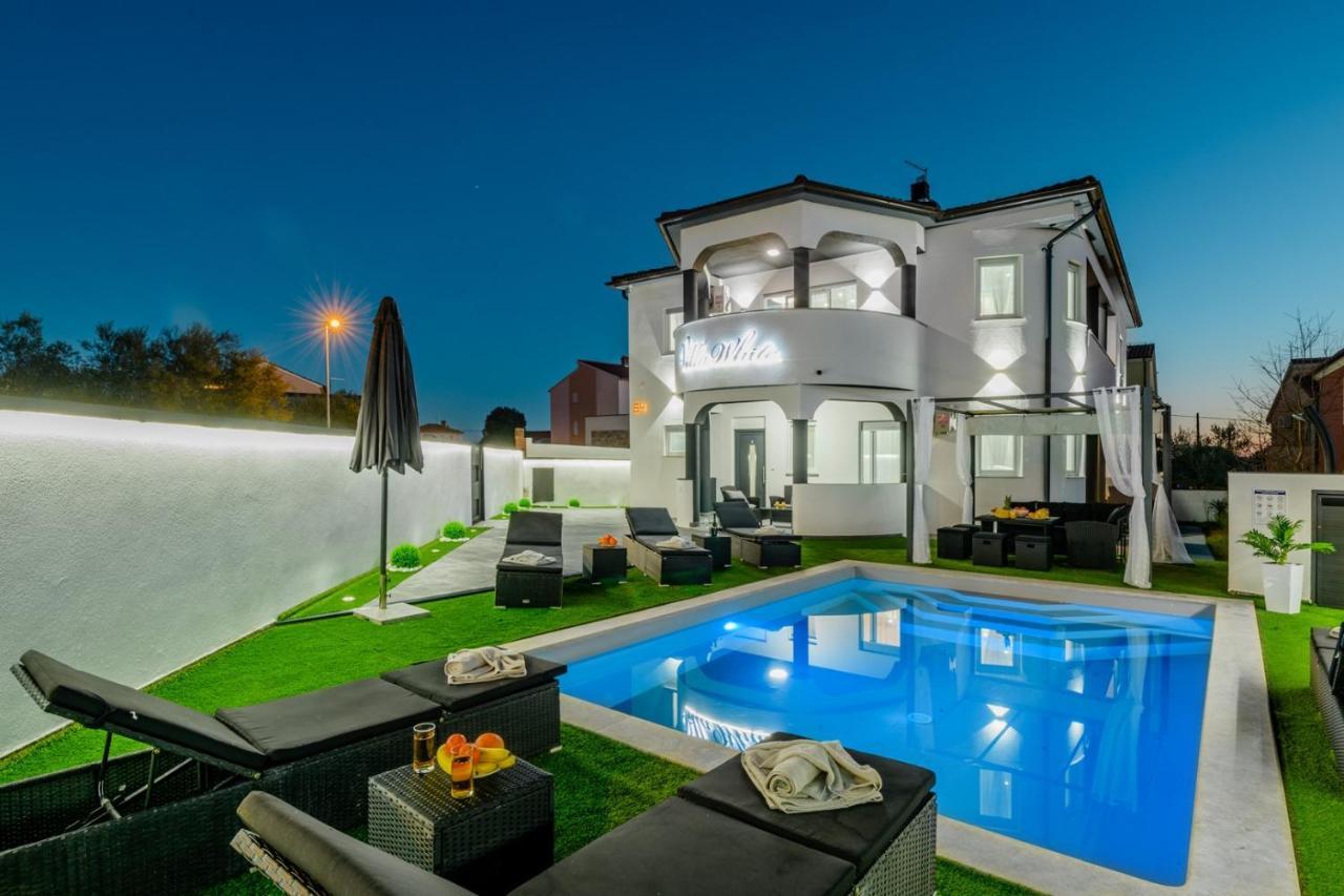 Complex Villa White PUY Exterior foto